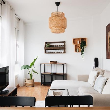 Sunny And Modern Apartment Ideal For Groups Βαρκελώνη Εξωτερικό φωτογραφία