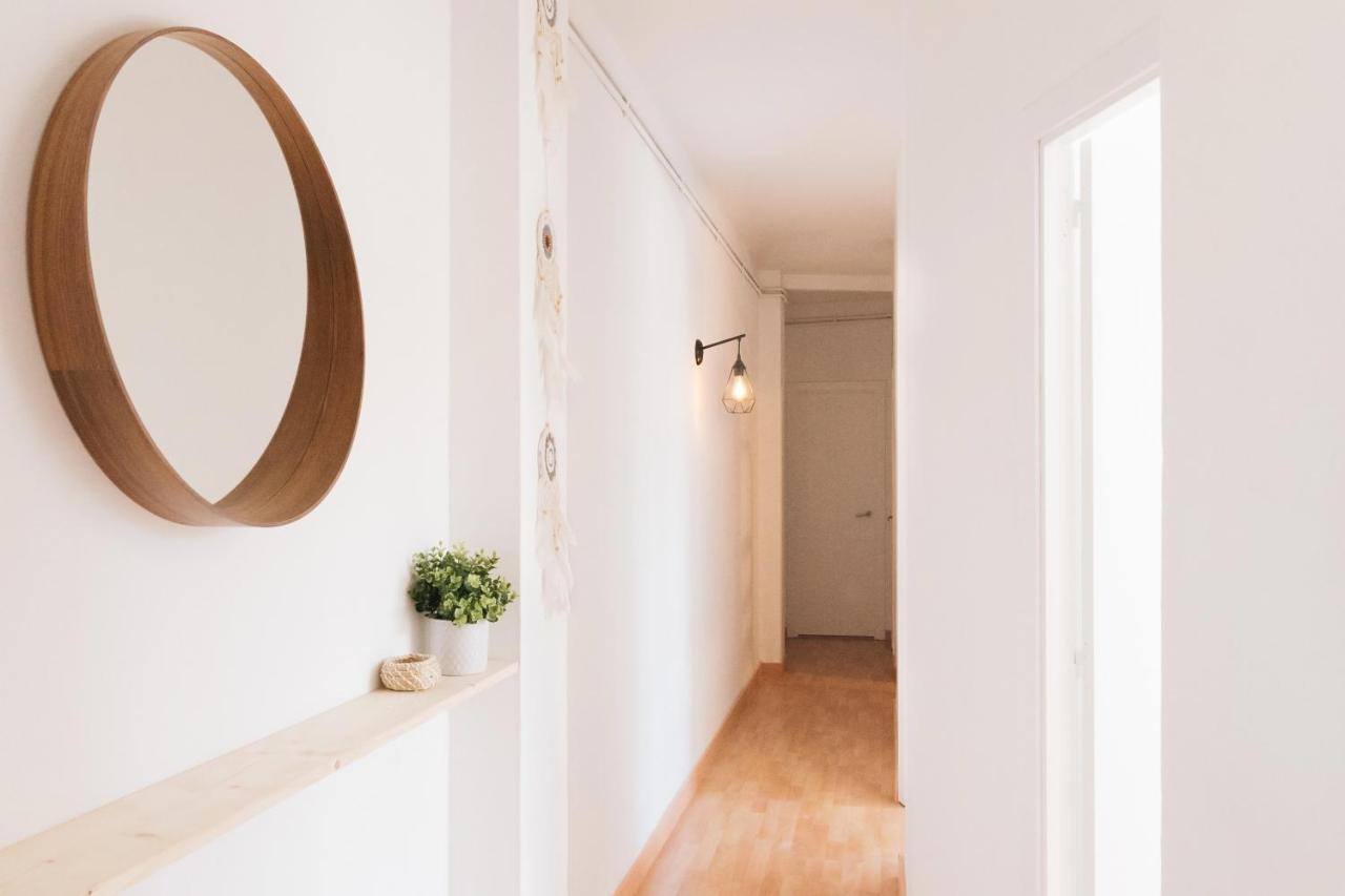 Sunny And Modern Apartment Ideal For Groups Βαρκελώνη Εξωτερικό φωτογραφία