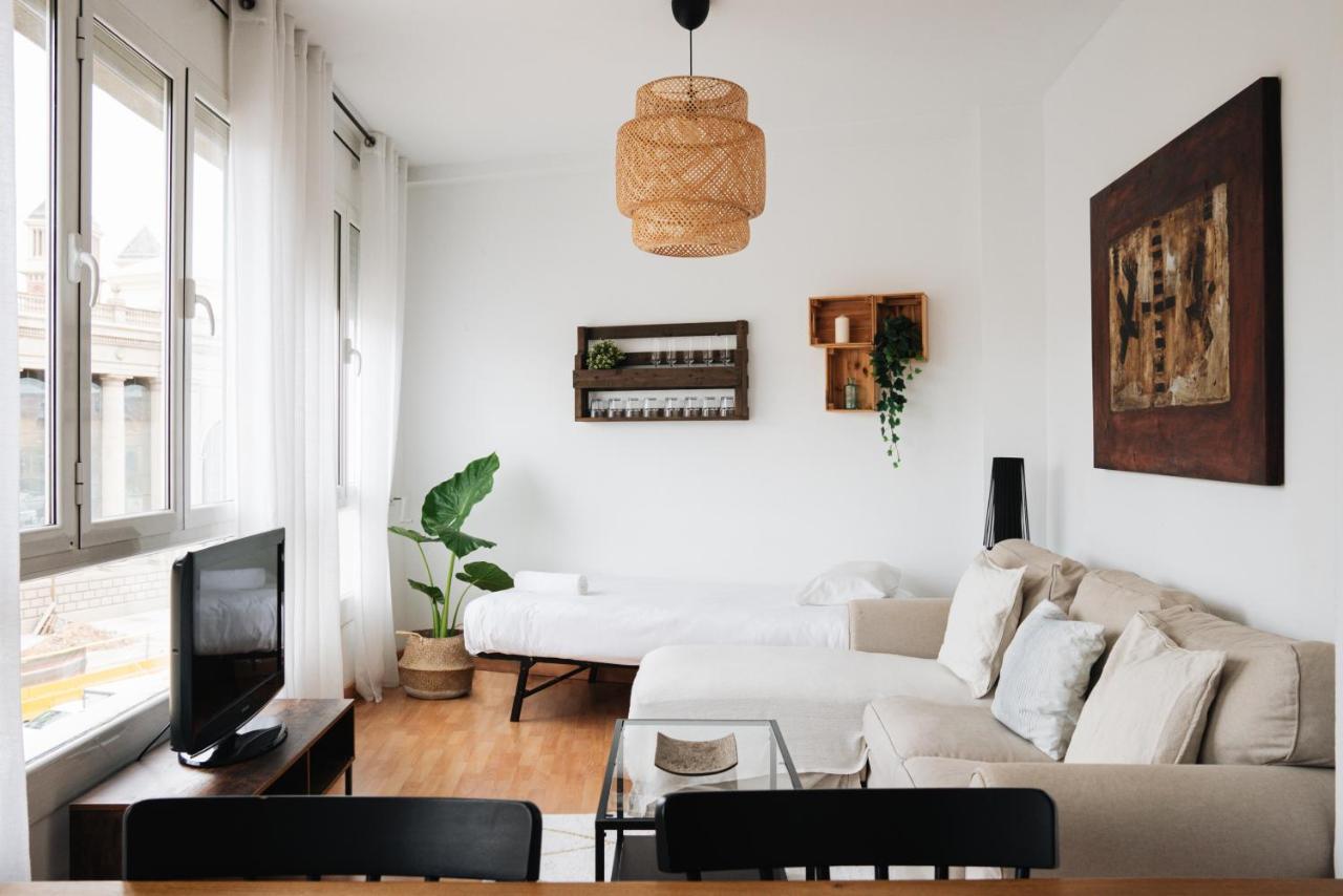 Sunny And Modern Apartment Ideal For Groups Βαρκελώνη Εξωτερικό φωτογραφία