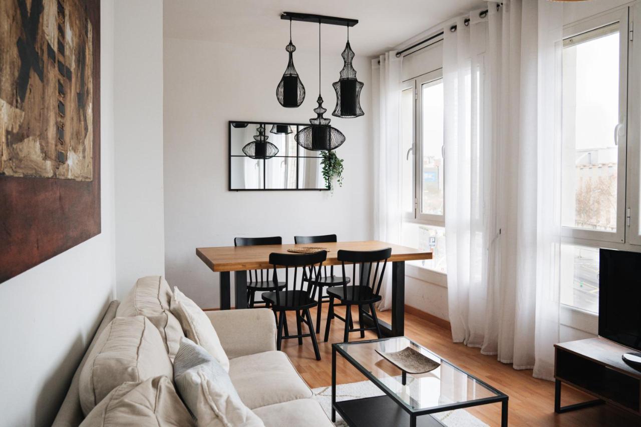 Sunny And Modern Apartment Ideal For Groups Βαρκελώνη Εξωτερικό φωτογραφία